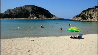 Voidokilia beach
